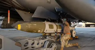 অবিস্ফোরিত ‘বাঙ্কার বাস্টার’ বোমা নিষ্ক্রিয় করলো ইরান